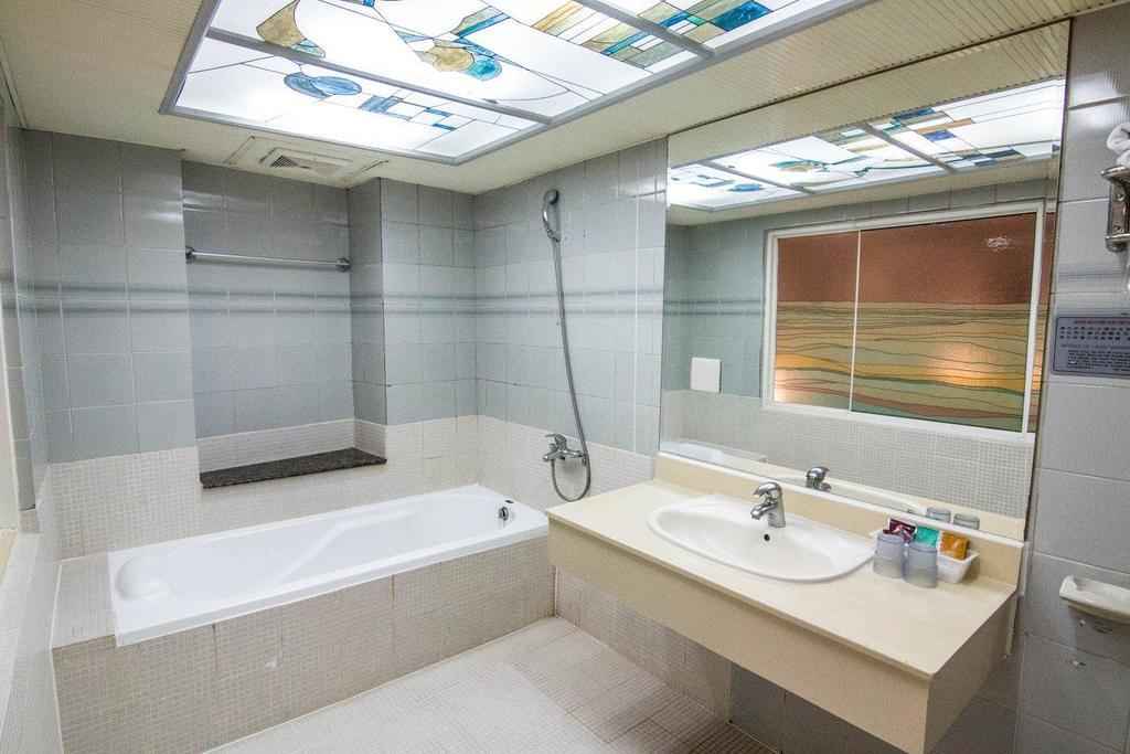 Katherine Plaza Hotel Kaohsiung Zewnętrze zdjęcie